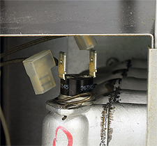 ar microsystem 10 rffi e71980 oht both leads disc.jpg